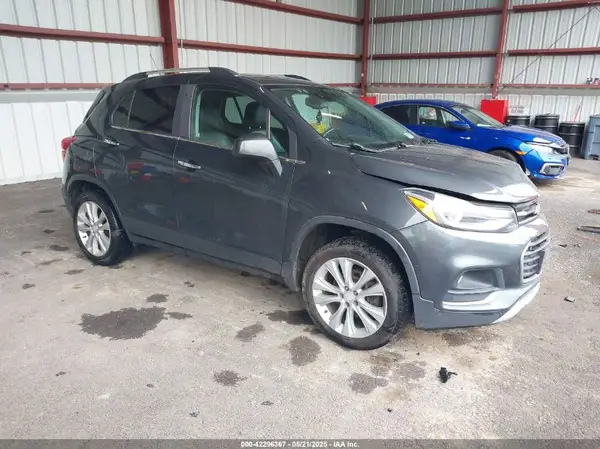 3GNCJRSB4HL248531 2017 CHEVROLET TRAX - Image 1