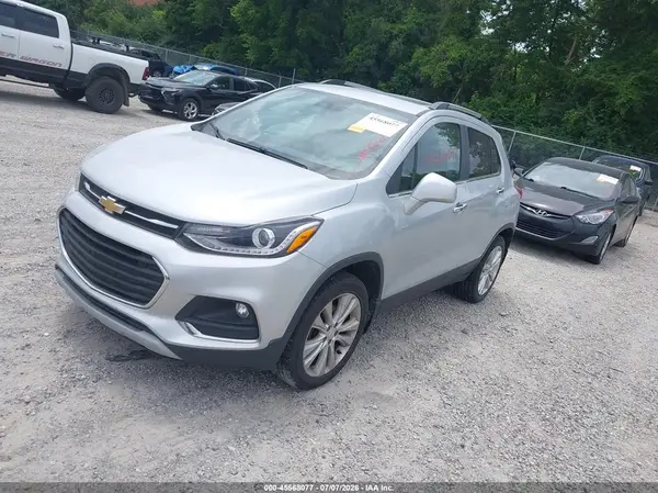 3GNCJRSB4JL149231 2018 CHEVROLET TRAX - Image 2