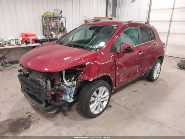 3GNCJRSB4JL158897 2018 CHEVROLET TRAX - Image 2