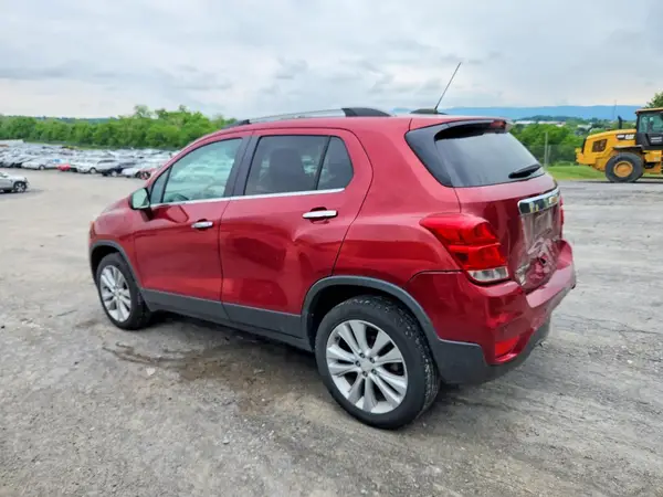 3GNCJRSB4JL198140 2018 CHEVROLET TRAX - Image 2