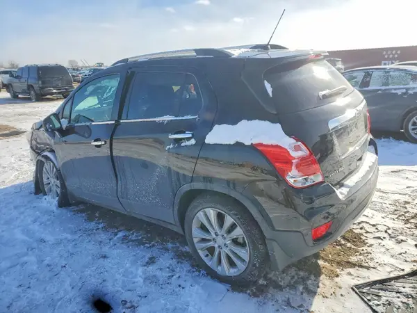 3GNCJRSB4JL373700 2018 CHEVROLET TRAX - Image 2