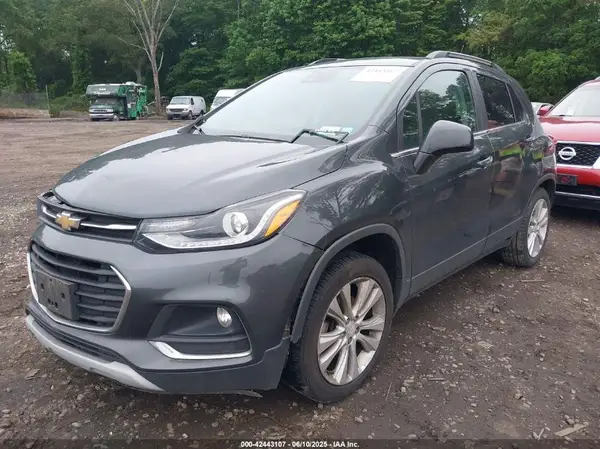 3GNCJRSB4KL308282 2019 CHEVROLET TRAX - Image 2