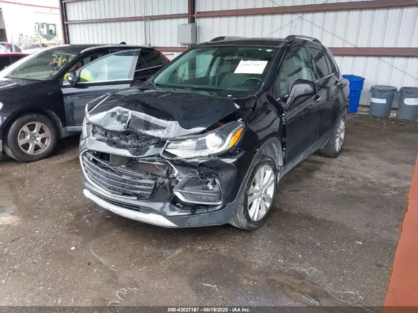 3GNCJRSB4LL145375 2020 CHEVROLET TRAX - Image 2