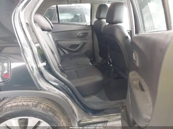 3GNCJRSB4LL145375 2020 CHEVROLET TRAX - Image 8