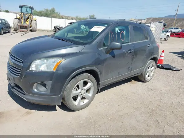 3GNCJRSB5GL166760 2016 CHEVROLET TRAX - Image 2
