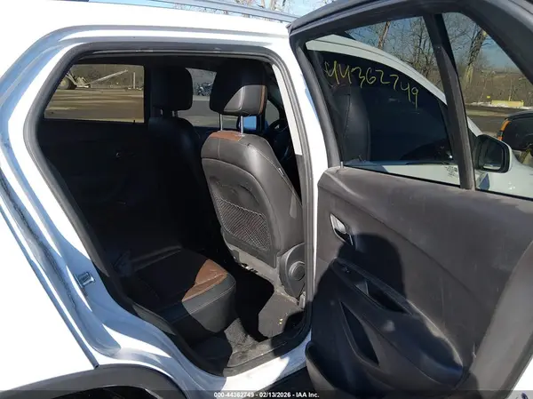 3GNCJRSB5GL264607 2016 CHEVROLET TRAX - Image 8