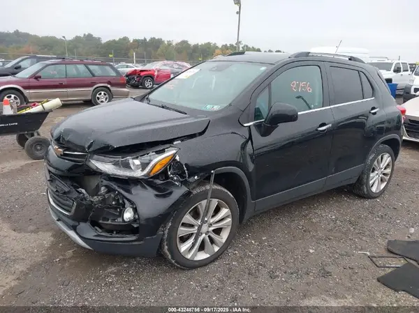 3GNCJRSB5HL251762 2017 CHEVROLET TRAX - Image 2