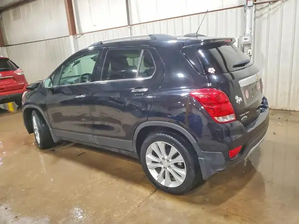 3GNCJRSB5KL263773 2019 CHEVROLET TRAX - Image 2