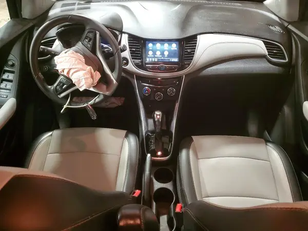 3GNCJRSB5KL263773 2019 CHEVROLET TRAX - Image 8