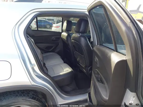 3GNCJRSB5LL312018 2020 CHEVROLET TRAX - Image 8