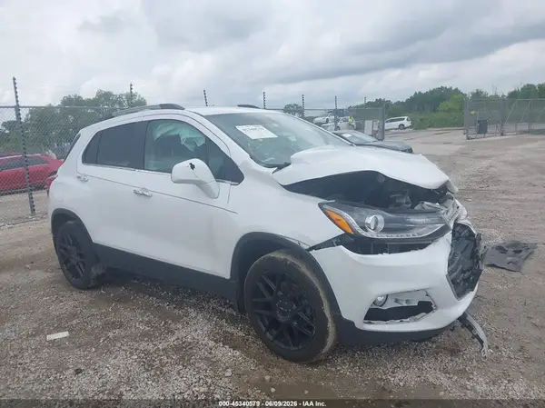 3GNCJRSB6JL245975 2018 CHEVROLET TRAX - Image 1