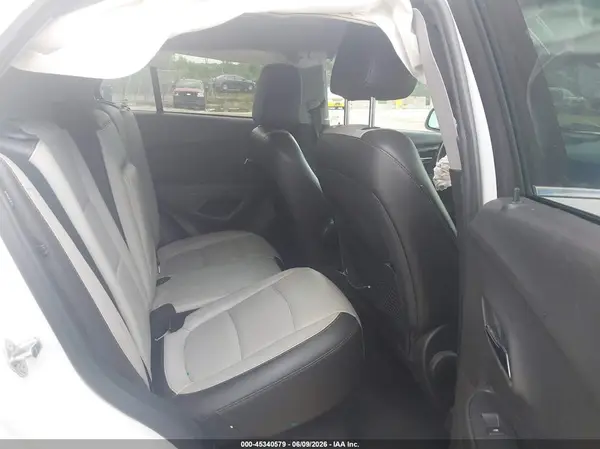 3GNCJRSB6JL245975 2018 CHEVROLET TRAX - Image 8