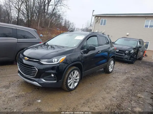 3GNCJRSB6JL411959 2018 CHEVROLET TRAX - Image 2
