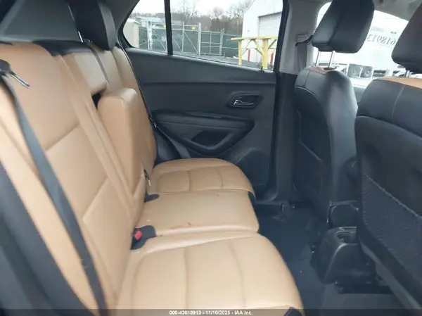 3GNCJRSB6KL331126 2019 CHEVROLET TRAX - Image 8