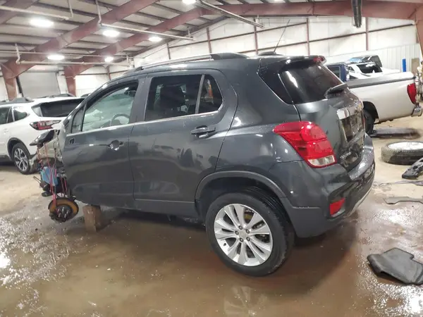 3GNCJRSB6LL107534 2020 CHEVROLET TRAX - Image 2