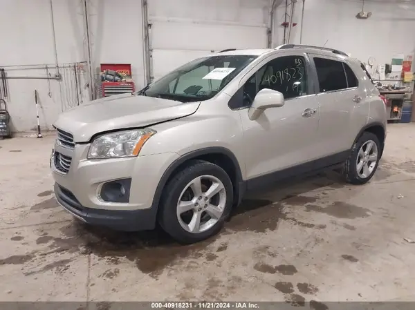 3GNCJRSB7GL138510 2016 CHEVROLET TRAX - Image 2