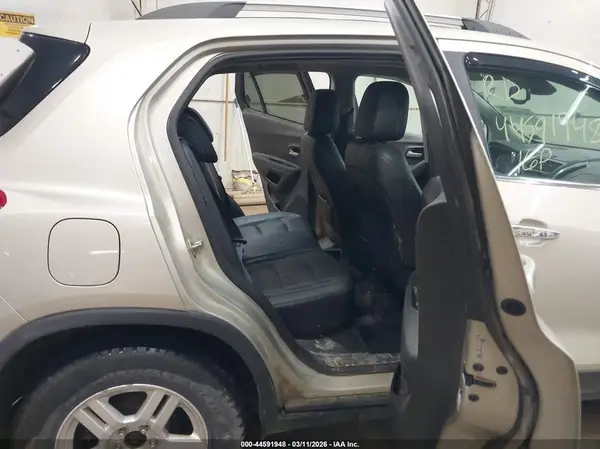 3GNCJRSB7GL138653 2016 CHEVROLET TRAX - Image 8