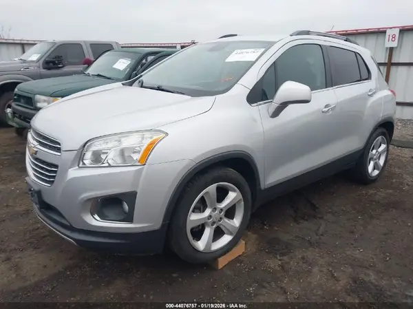 3GNCJRSB7GL166548 2016 CHEVROLET TRAX - Image 2