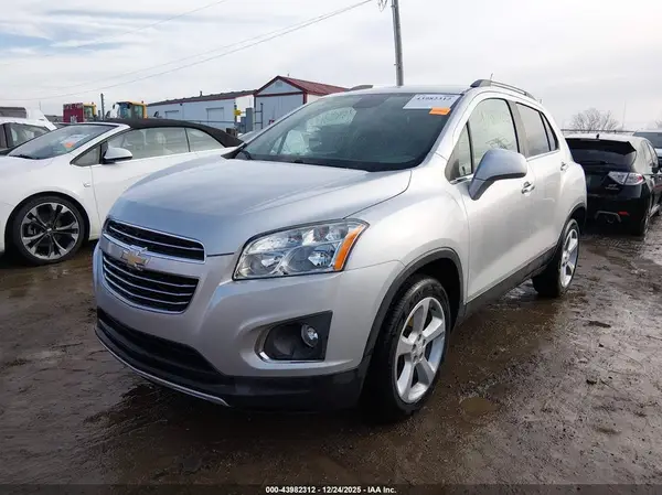3GNCJRSB7GL216106 2016 CHEVROLET TRAX - Image 2