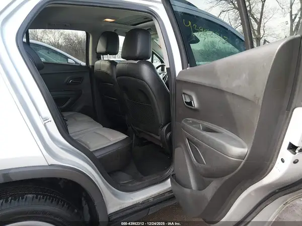 3GNCJRSB7GL216106 2016 CHEVROLET TRAX - Image 8