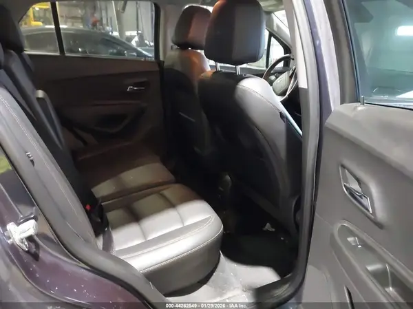 3GNCJRSB7KL212744 2019 CHEVROLET TRAX - Image 8