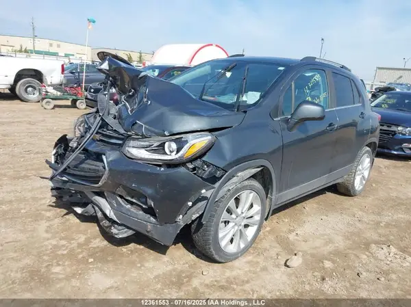 3GNCJRSB7KL294409 2019 CHEVROLET TRAX - Image 2