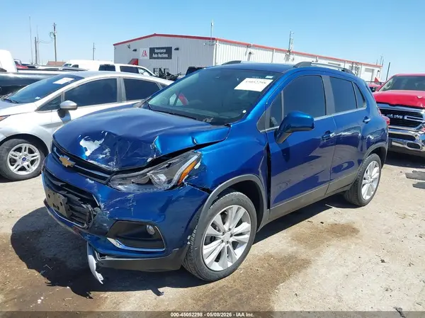3GNCJRSB7LL174353 2020 CHEVROLET TRAX - Image 2