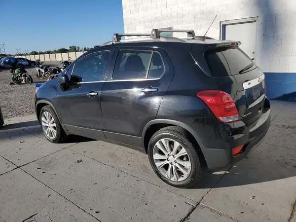 3GNCJRSB7LL305460 2020 CHEVROLET TRAX - Image 2
