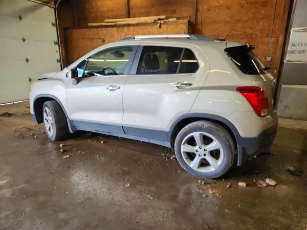 3GNCJRSB8GL132800 2016 CHEVROLET TRAX - Image 2