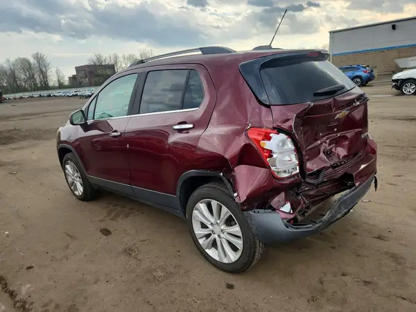 3GNCJRSB8HL258494 2017 CHEVROLET TRAX - Image 2