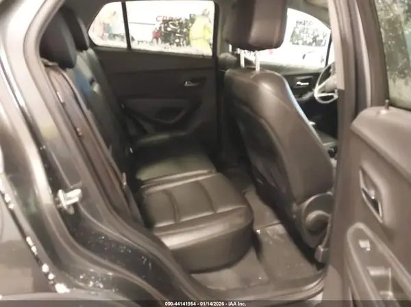 3GNCJRSB8HL261315 2017 CHEVROLET TRAX - Image 8