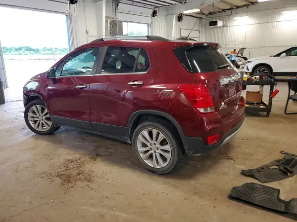3GNCJRSB8HL275747 2017 CHEVROLET TRAX - Image 2