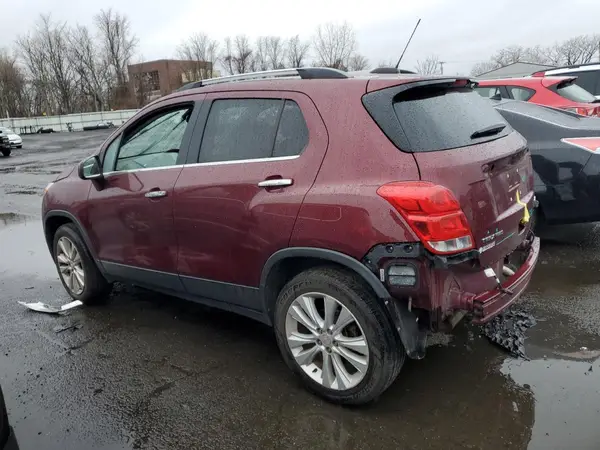 3GNCJRSB8HL276266 2017 CHEVROLET TRAX - Image 2