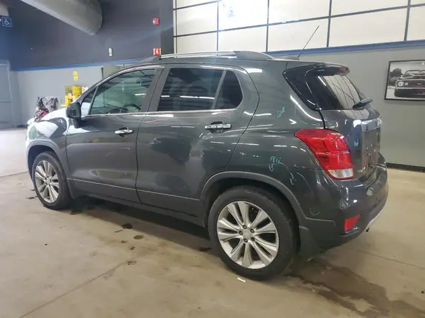 3GNCJRSB8HL281709 2017 CHEVROLET TRAX - Image 2