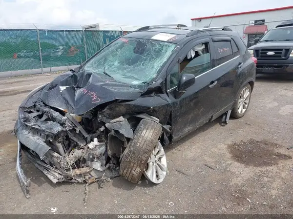 3GNCJRSB8HL282987 2017 CHEVROLET TRAX - Image 2