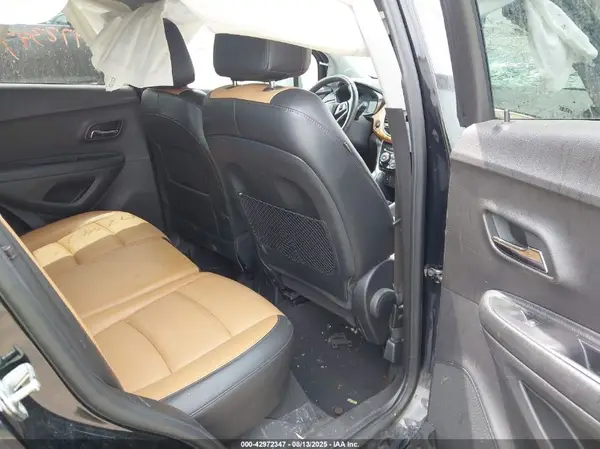 3GNCJRSB8HL282987 2017 CHEVROLET TRAX - Image 8