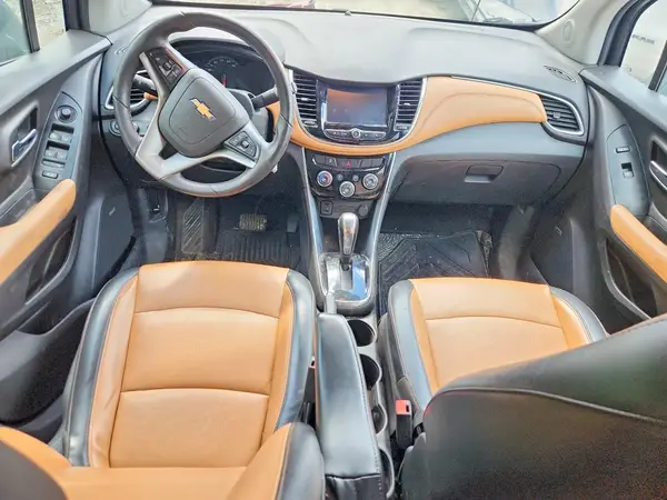 3GNCJRSB8HL284576 2017 CHEVROLET TRAX - Image 8