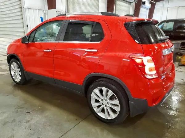 3GNCJRSB8JL262485 2018 CHEVROLET TRAX - Image 2