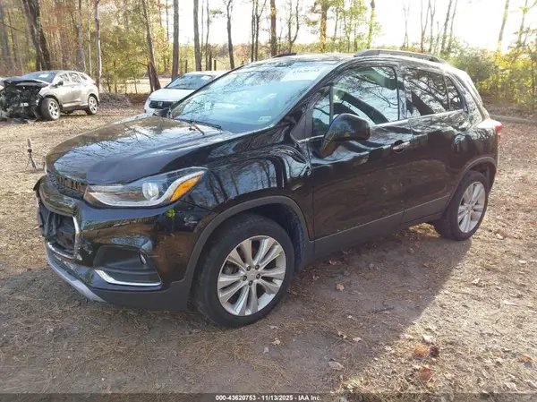 3GNCJRSB8KL138749 2019 CHEVROLET TRAX - Image 2