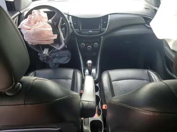 3GNCJRSB8KL155356 2019 CHEVROLET TRAX - Image 8