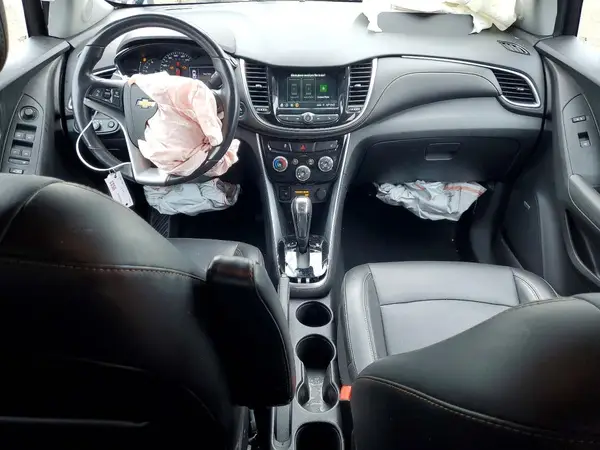 3GNCJRSB8KL217290 2019 CHEVROLET TRAX - Image 8