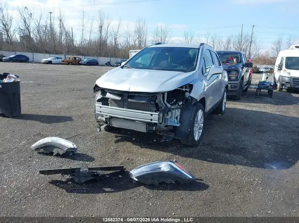 3GNCJRSB8LL111844 2020 CHEVROLET TRAX - Image 2