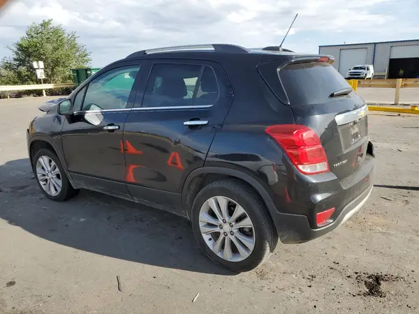 3GNCJRSB8LL241316 2020 CHEVROLET TRAX - Image 2