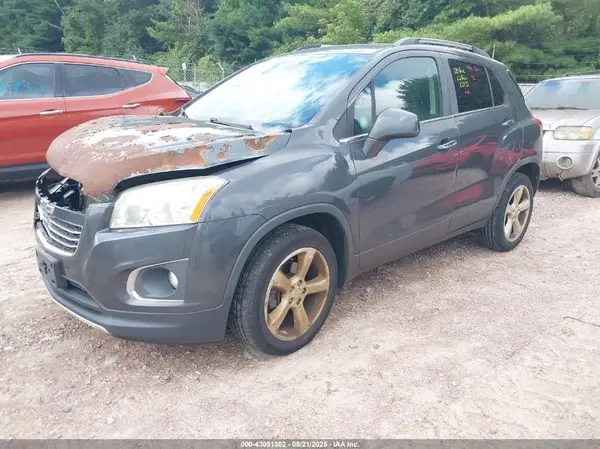 3GNCJRSB9GL167619 2016 CHEVROLET TRAX - Image 2