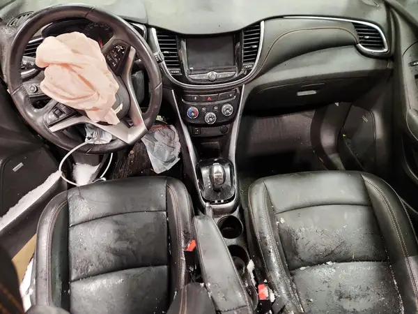 3GNCJRSB9KL211353 2019 CHEVROLET TRAX - Image 8