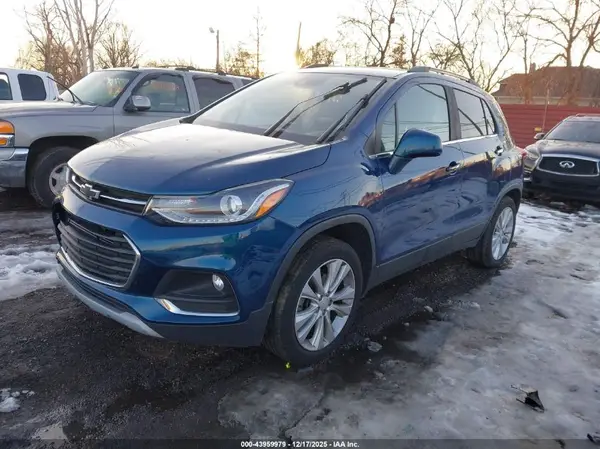 3GNCJRSB9LL125607 2020 CHEVROLET TRAX - Image 2