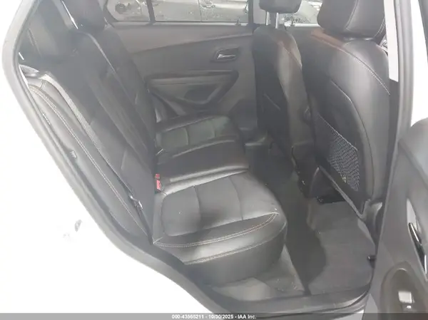 3GNCJRSB9LL135683 2020 CHEVROLET TRAX - Image 8