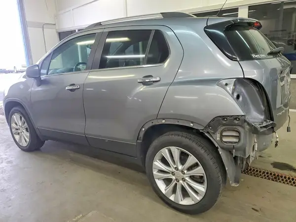 3GNCJRSB9LL175939 2020 CHEVROLET TRAX - Image 2