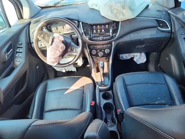 3GNCJRSB9LL245035 2020 CHEVROLET TRAX - Image 8
