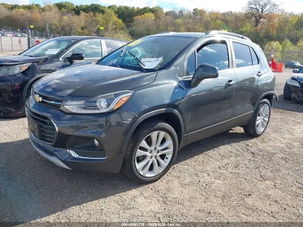 3GNCJRSBXHL150930 2017 CHEVROLET TRAX - Image 2